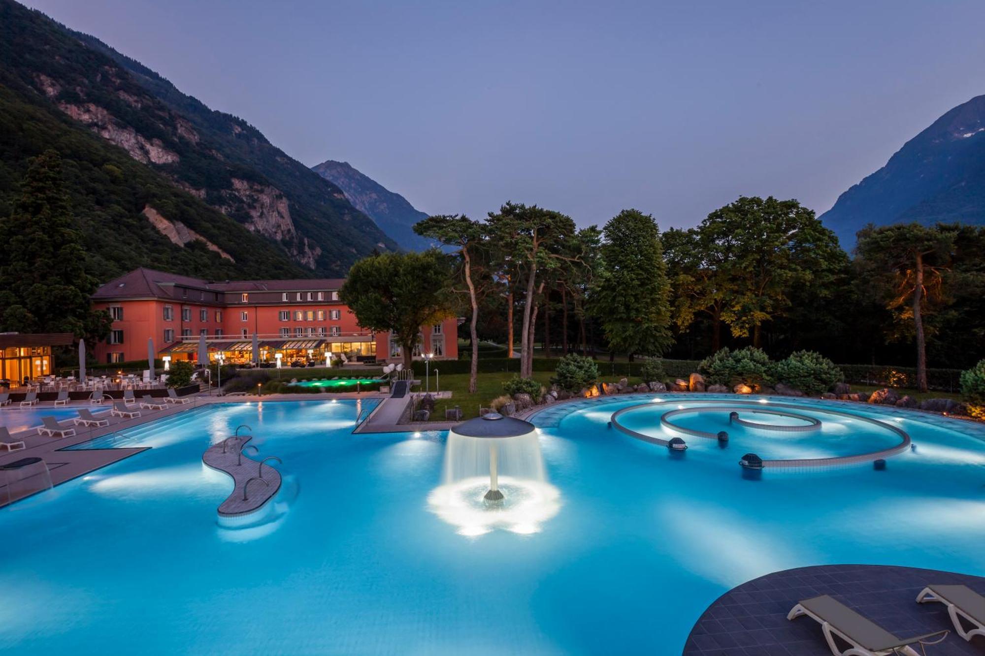 Grand Hotel Des Bains Лаве-ле-Бен Екстериор снимка